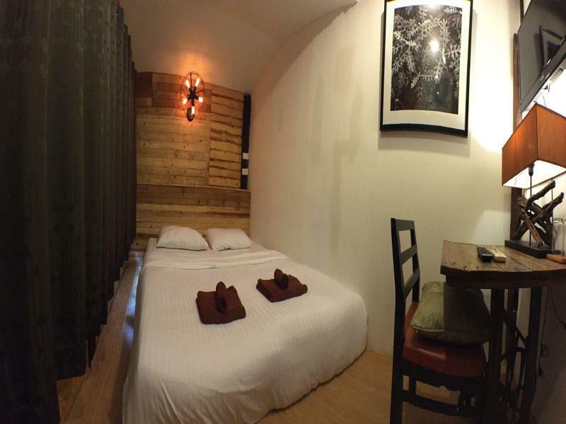 Jao Hostel & Cafe Chiang Mai Bagian luar foto