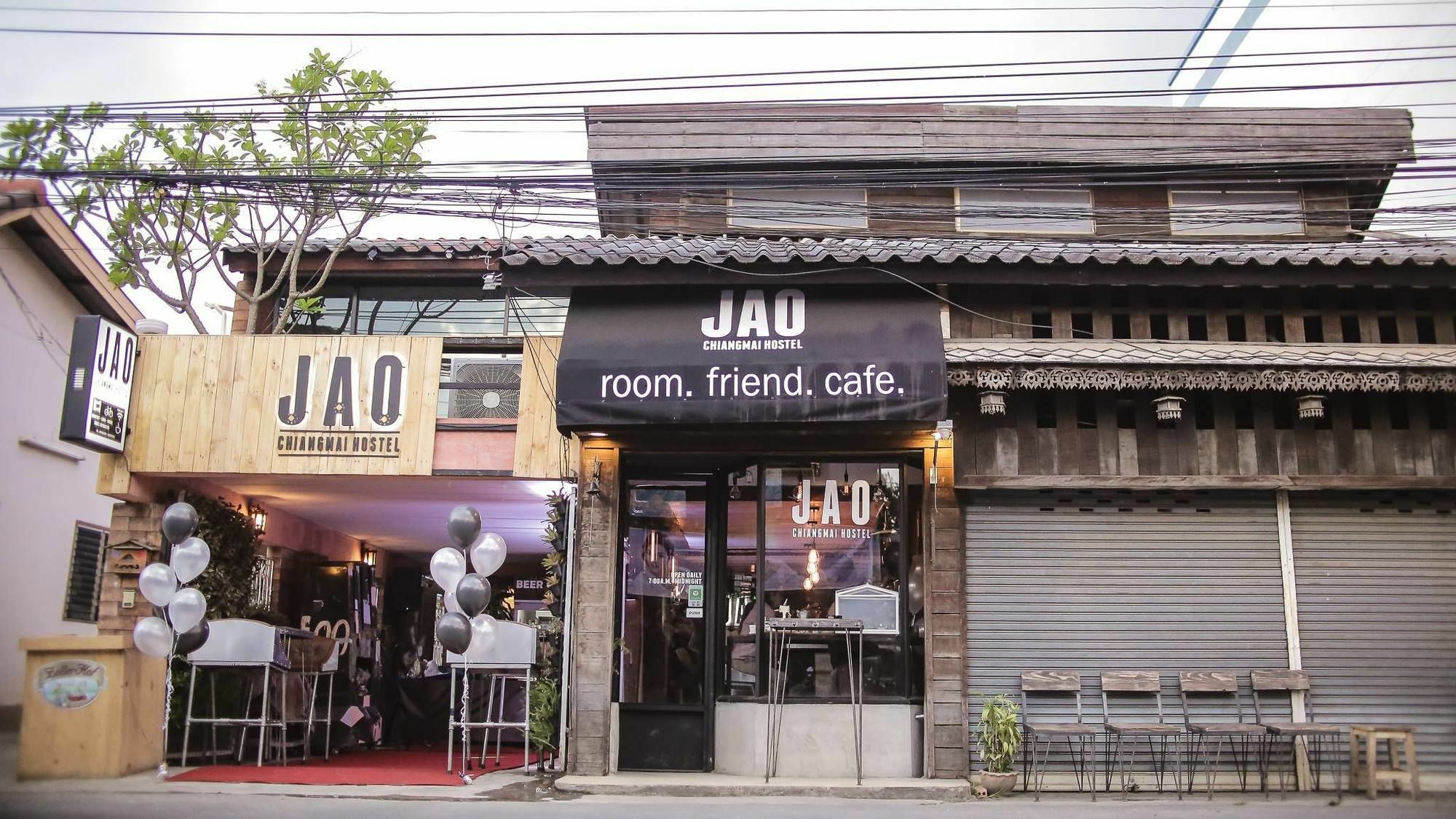 Jao Hostel & Cafe Chiang Mai Bagian luar foto